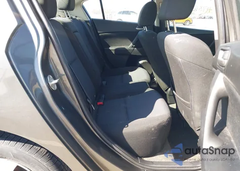 2010 Mazda Mazda3 I Touring из США, поврежденный, VIN JM1BL1SG5A1316196